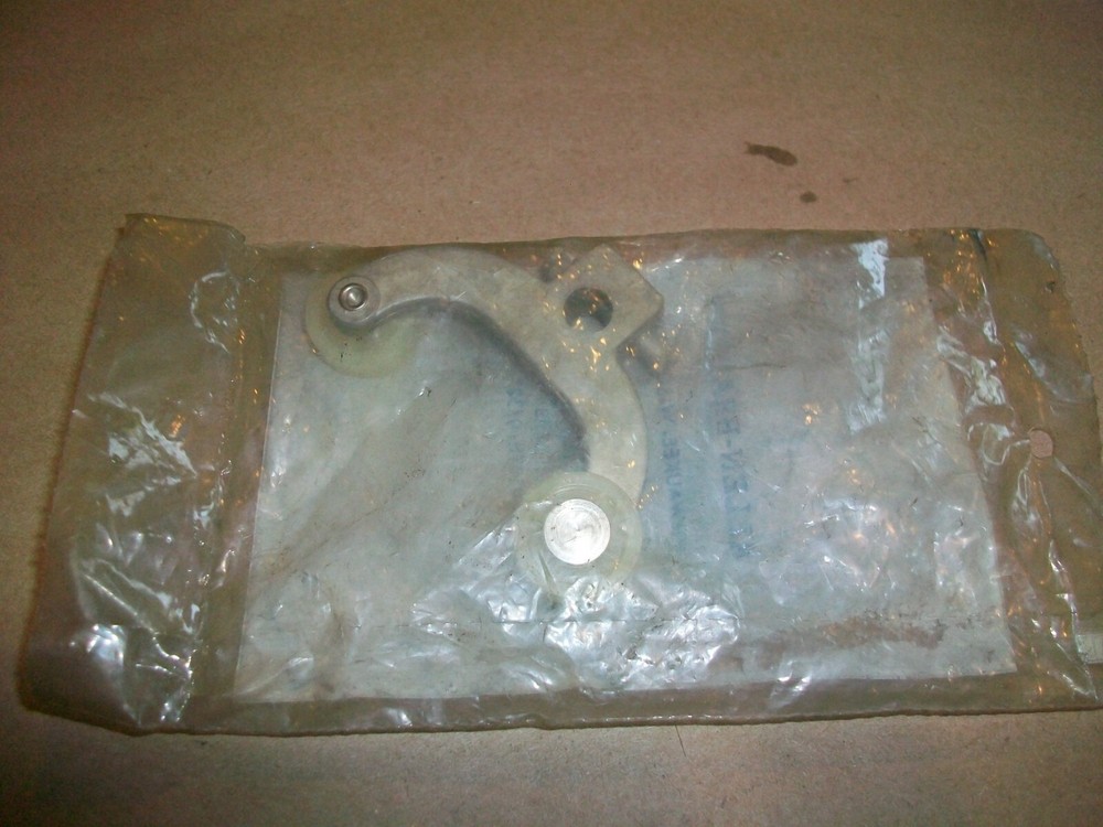 Allen Bradley Limit Switch Fork Roller Lever 802T-W4 NEW