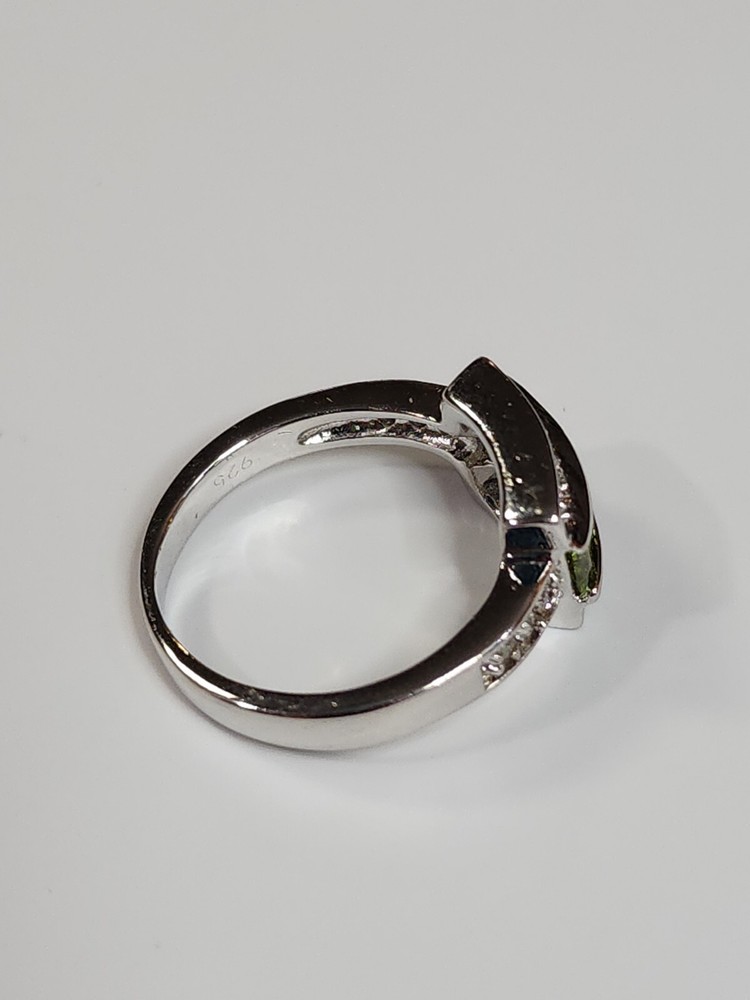 Silver Color Ring w/ Square Cut Lt. Green SIZE 6 3/4
