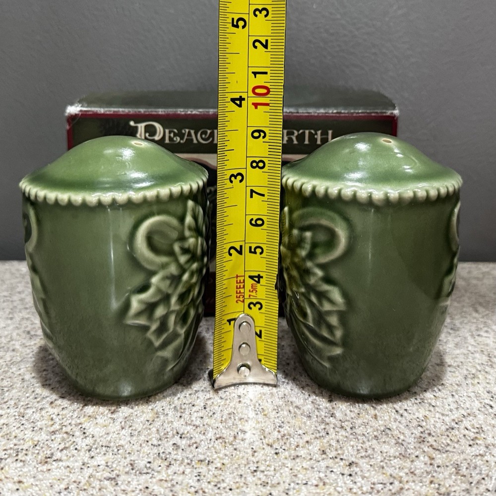 Cracker Barrel Christmas Salt Pepper Shaker Set Mistletoe Green Glazed EUC