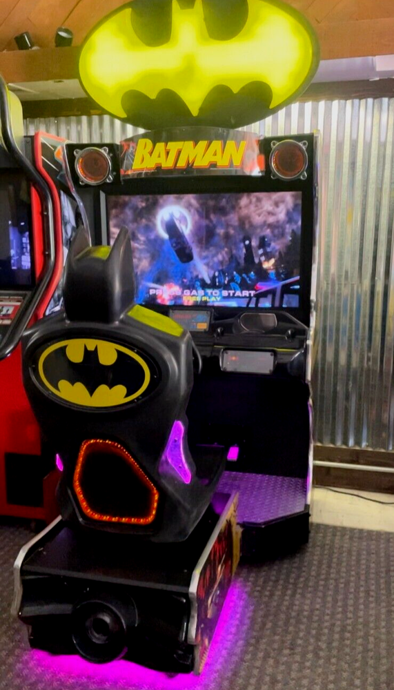 Batman Arcade Driving Machine