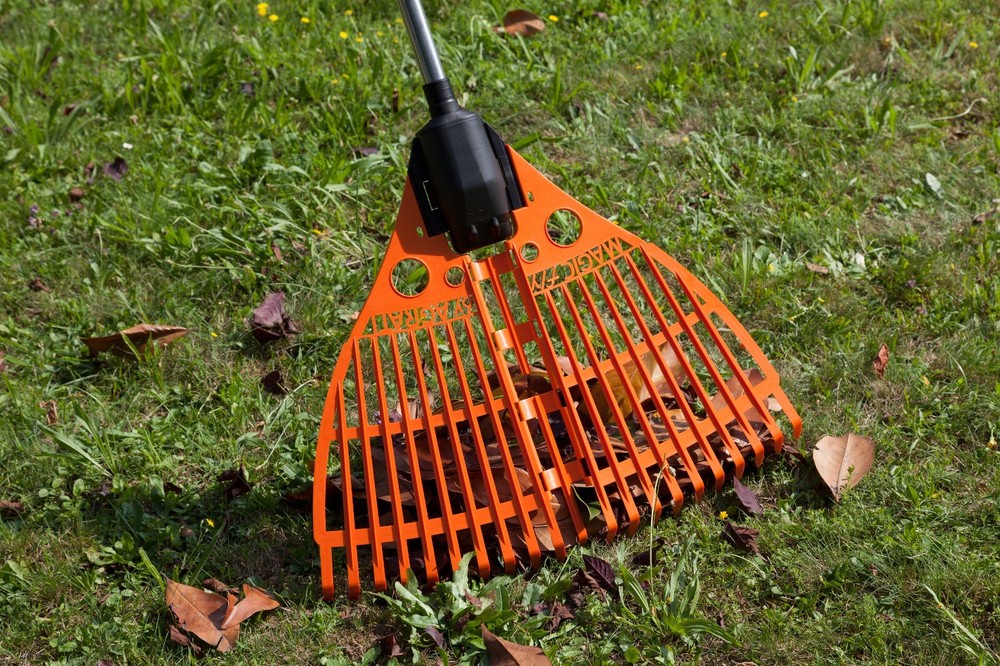 Agrati Magic Fly Leaf Rake / Lawn Rake - Detachable Handle