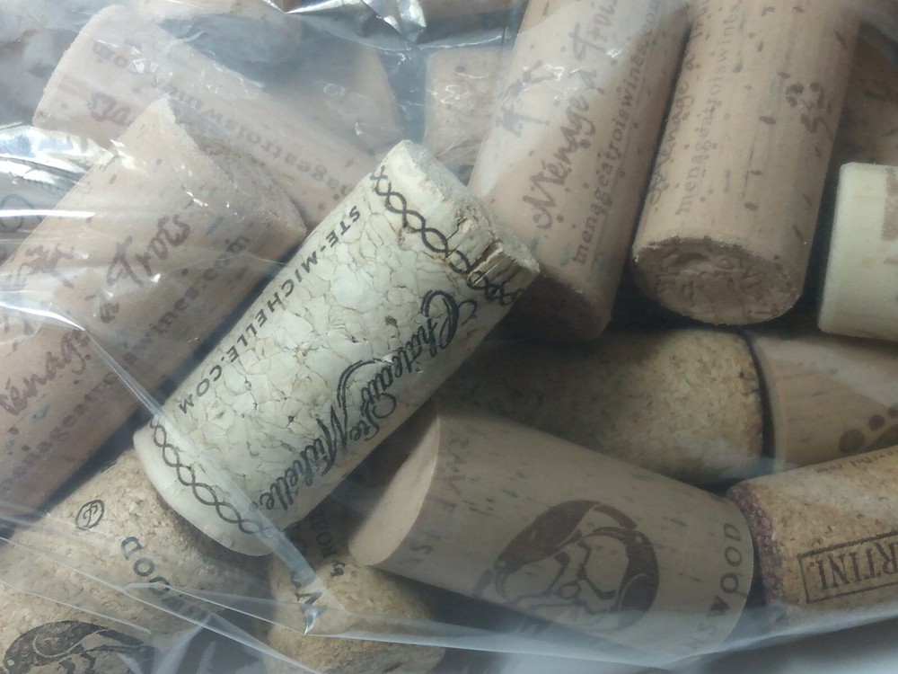 40+ Used wine corks great for crafts!