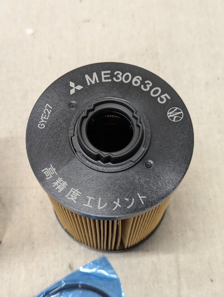 Mitsubishi Fuel Filter Element Kit ME306306