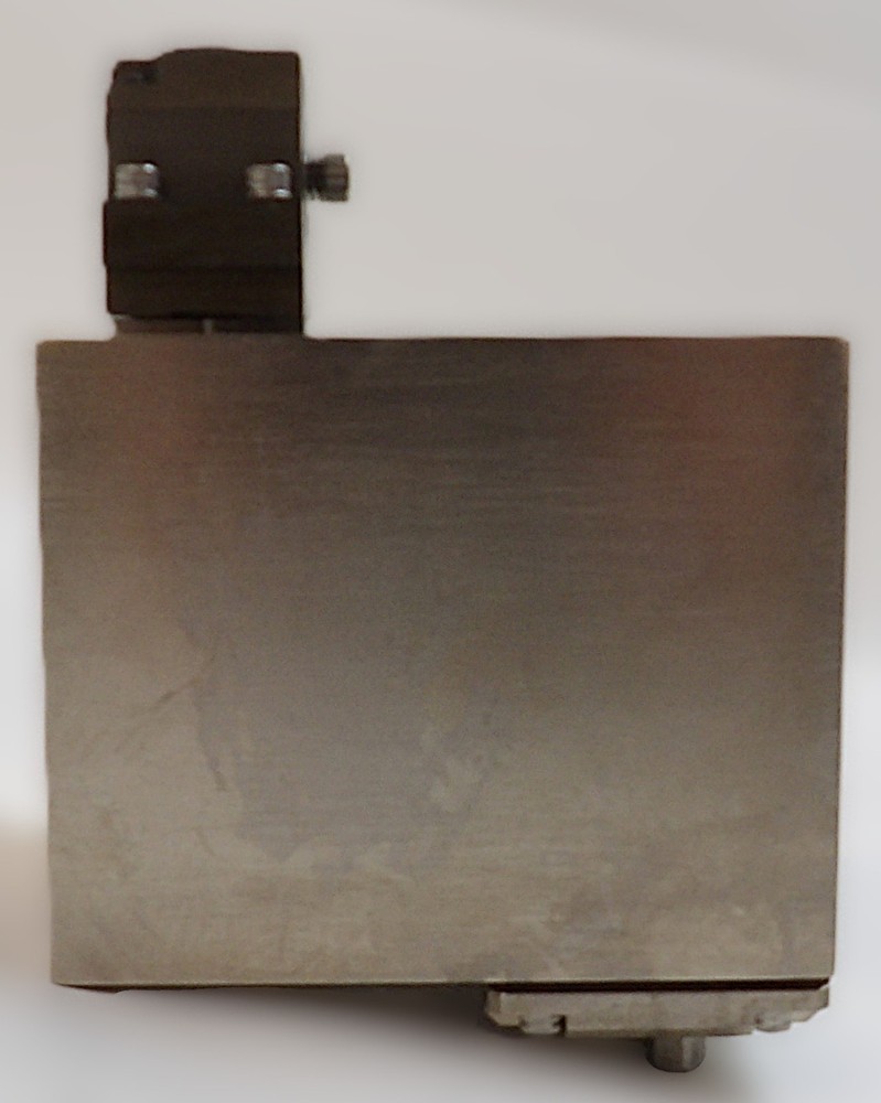 Lightwave Electronics SPW 1047nm Solid State Laser Series 110 Working Surplus