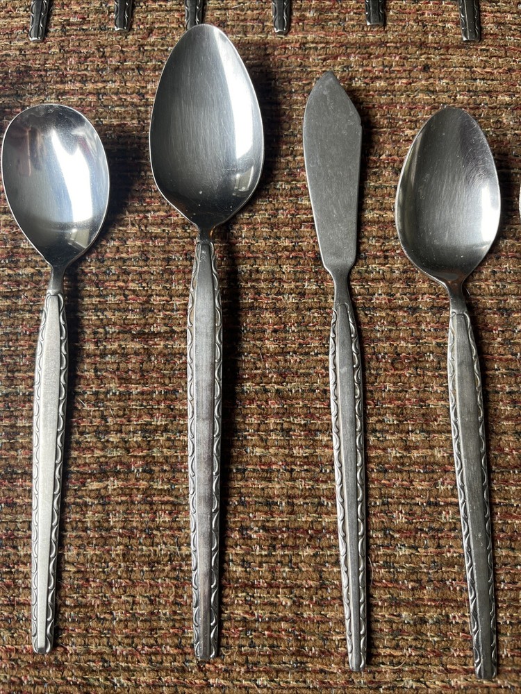 20 pc. Vtg. Rogers Co Ensenada Flatware Stainless Dinner Forks Spoons Spreader