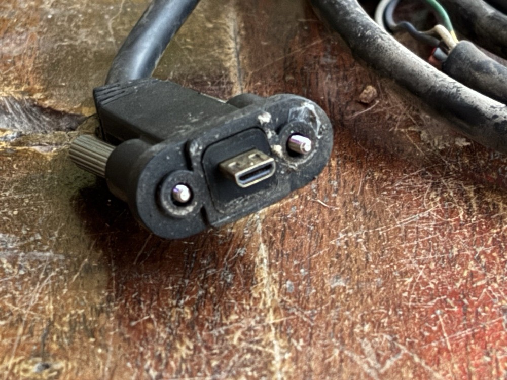 Trackunit GPS Tracking Beacon/LoJack