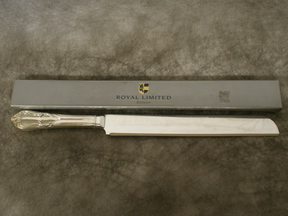 ROYAL LIMITED SILVERPLATE CAKE KNIFE IN BOX