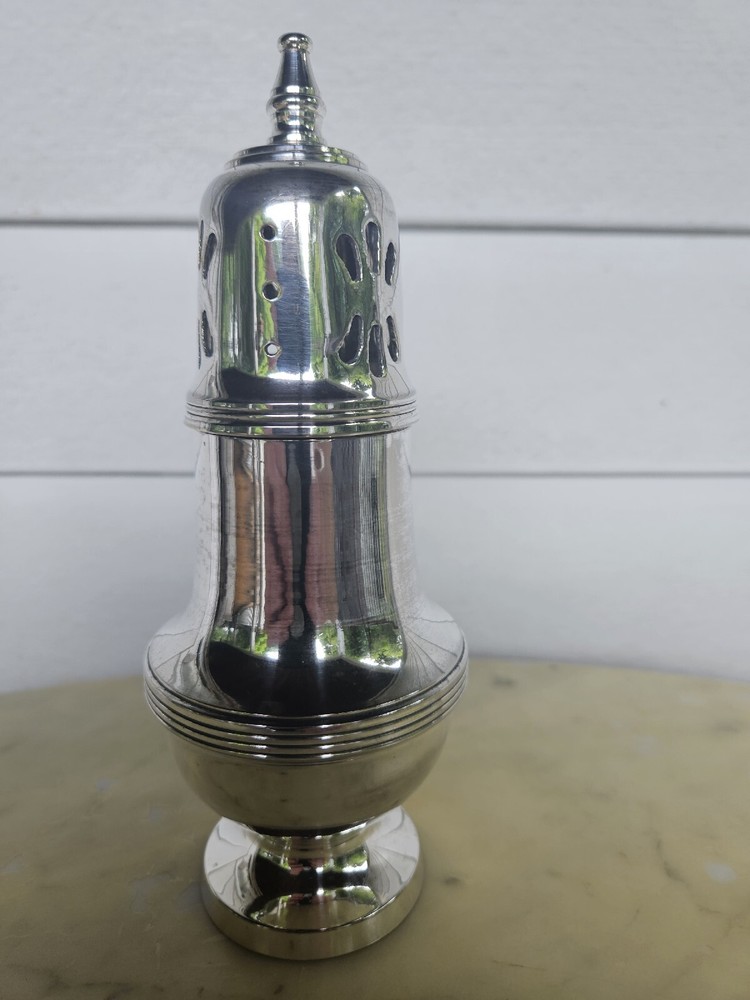 VINTAGE SILVER PLATED MUFFINEER SUGAR SHAKER CASTER