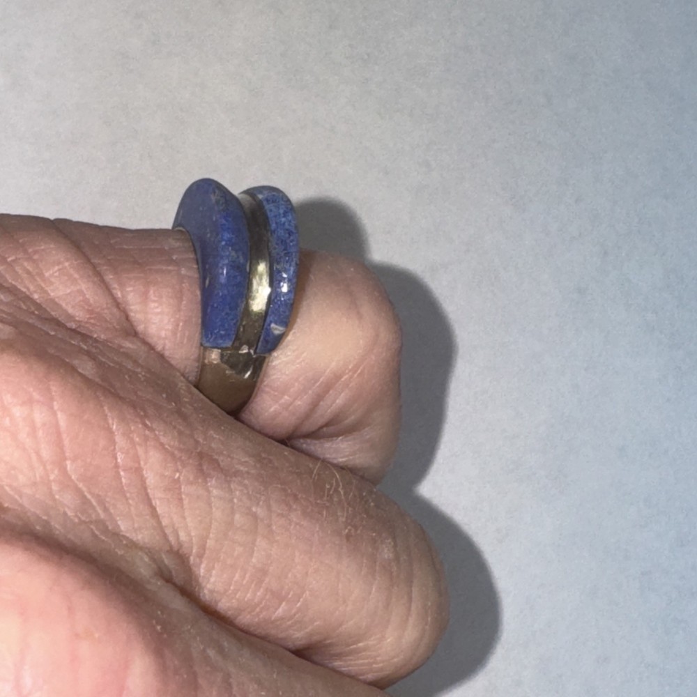 Sterling Silver And Blue Lapis 6.75 Ring