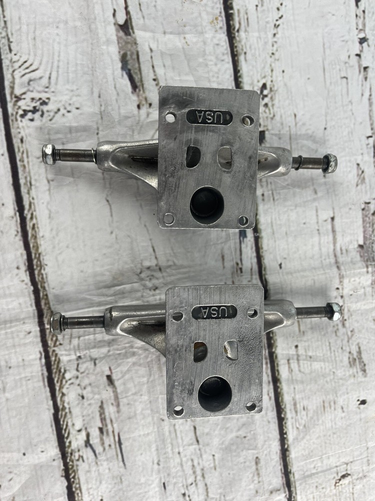 Vintage Independent Trucks Skateboarding 90s
