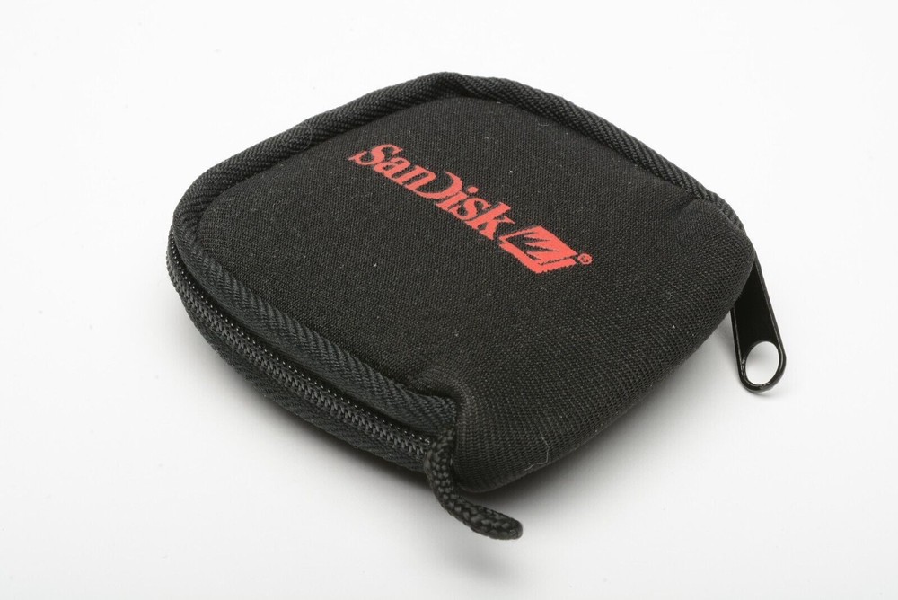 2x 1GB PNY CF Compact Flash Cards in case, formatted, nice