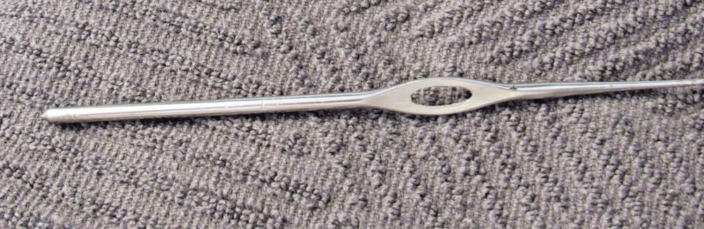 Vintage Victoria Crochet Hook