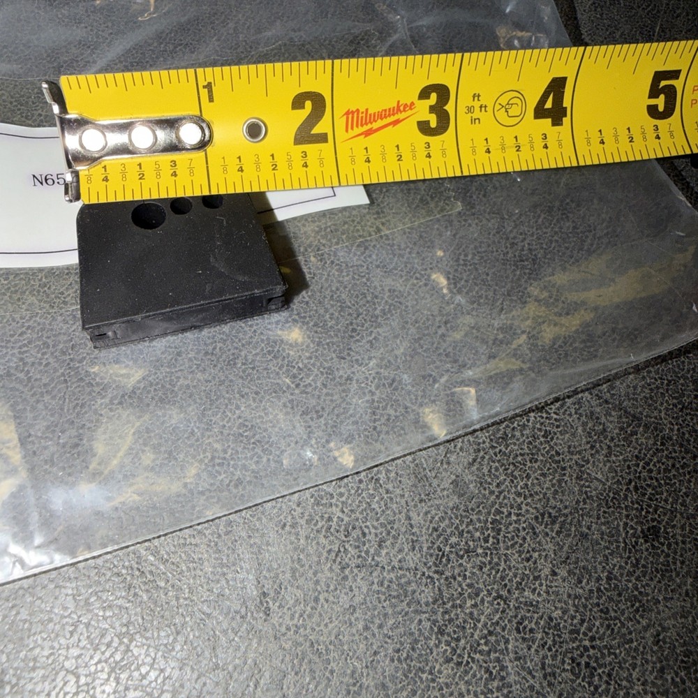 NAVEE N65 FOUR HOLE WIRE PLUG 40020100000079