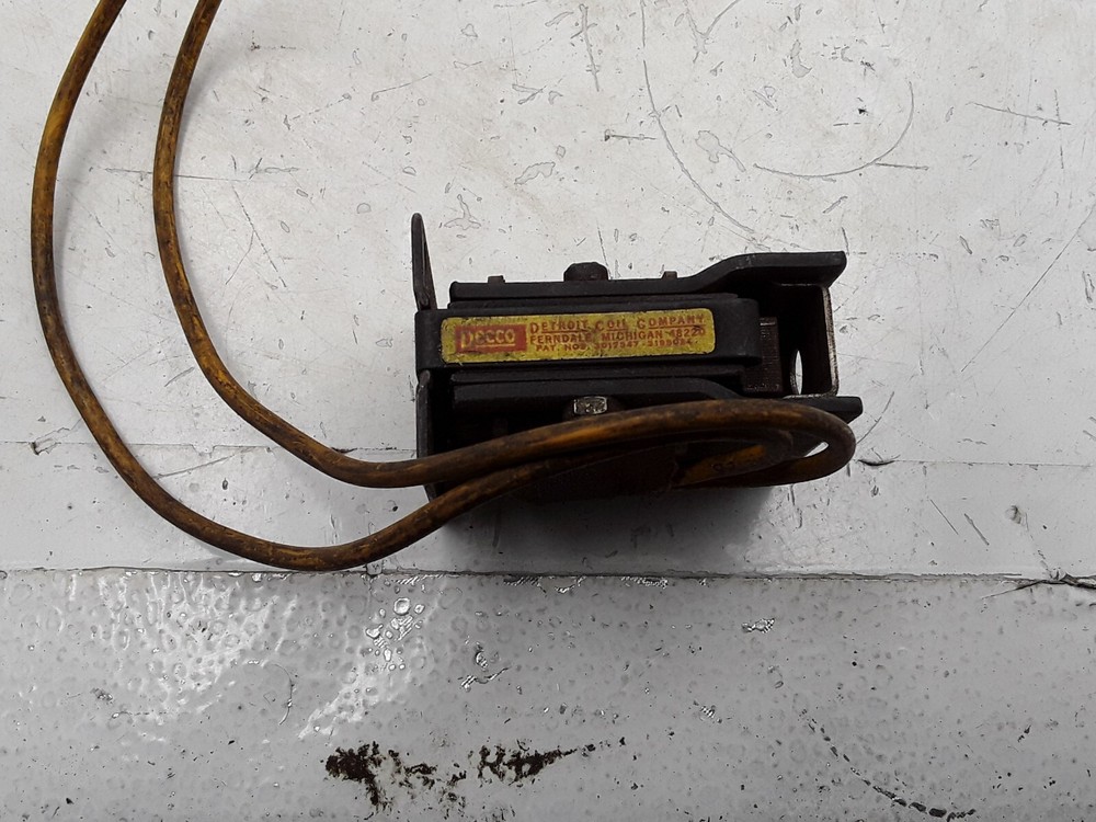 Decco Coil 3017547-3195024