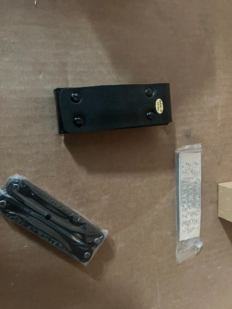 Avon Gift Collection 13 Multitool Function Tools Pocket Knife Tool All-In-One Nw