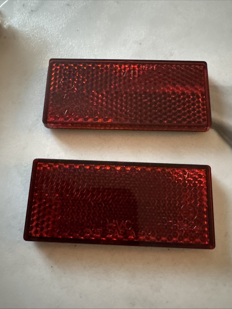 2x Harley Davidson Red Reflector | P/N DOT SAE A 03
