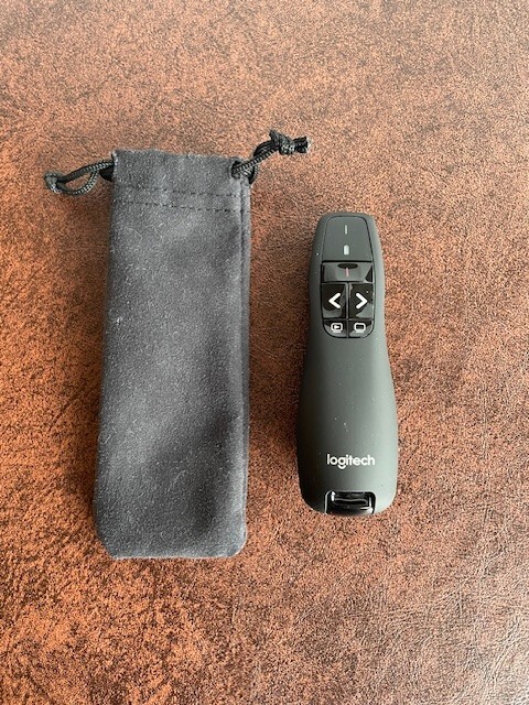 Logitech R400 Laser Pointer and Presentation Remote - Black