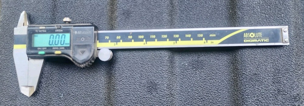 Mitutoyo 500-196-30?, Digital Caliper 0-6" Absolute