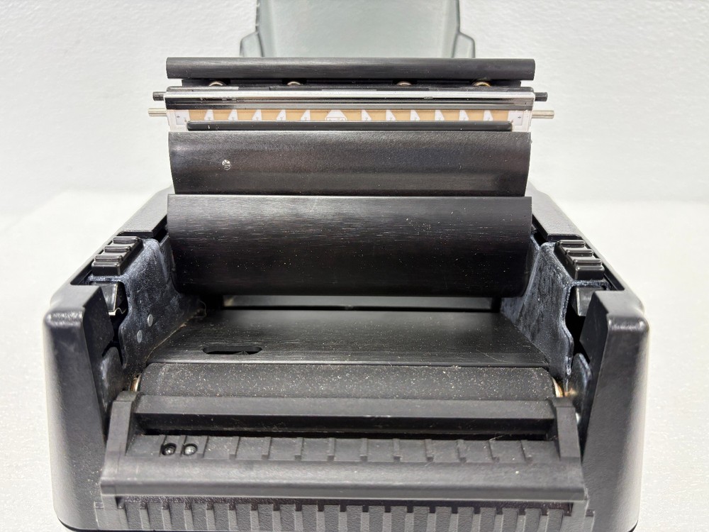 USED | Cognitive TPG DBD42-2485-G1E Advantage DLX Direct Thermal Barcode Printer