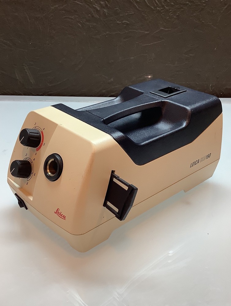 Leica CLS 150 Microscope Light Source W/Dual Head And Light Ring