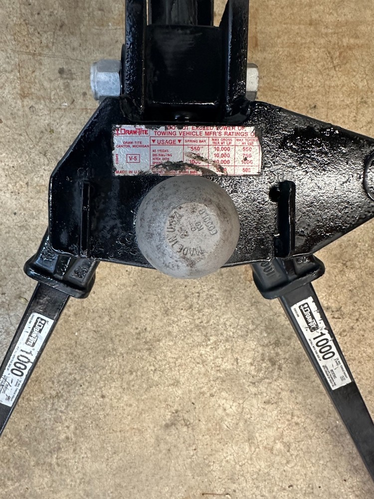 Trailer Hitch Towing Leveling System