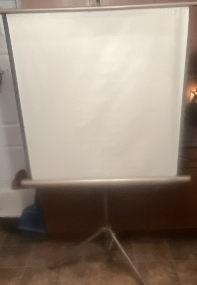 Radiant Tripod Portable Projection Screen White/old and barely used.
