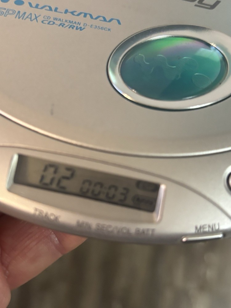 Sony CD Walkman Portable Compact Disc Player Silver D-E356CK Tested & Works Gr8!
