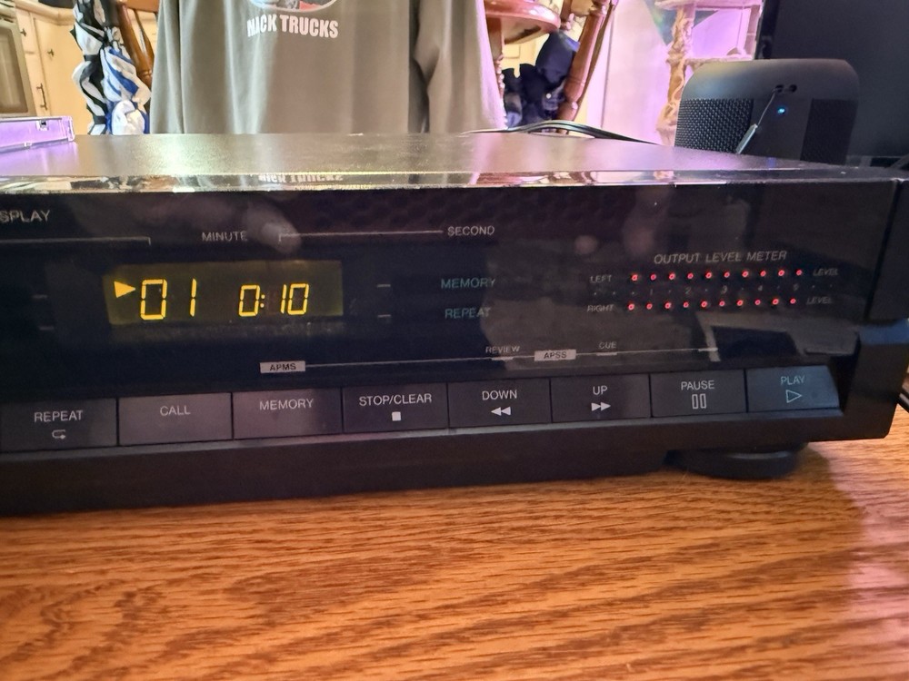 Sharp DX-660 CD Player 1987 Vintage Tested Working Reads Discs Intermittent Skip