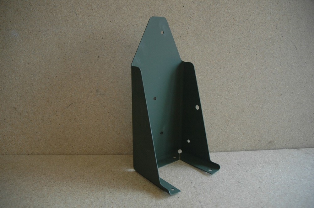 Bracket, decontamination appratus 2510-01-050-9770
