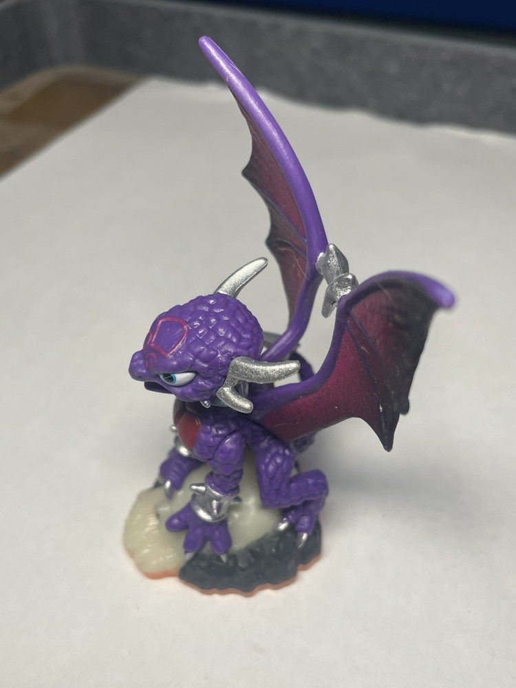 Skylanders: Giants: Cynder