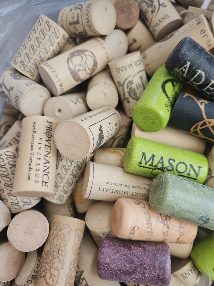 Synthetic Wine Corks 273 Count Used