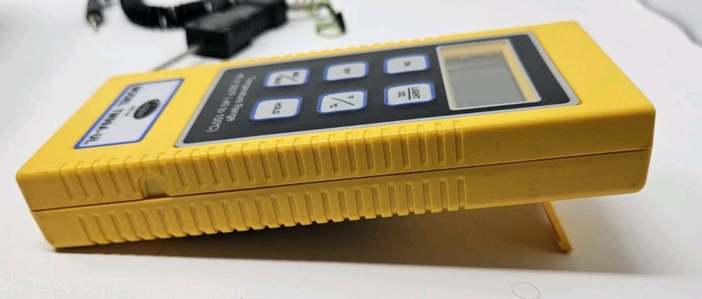 Cooper TM99A-UL Digital Temperature Instrument Turns On In Case *READ*