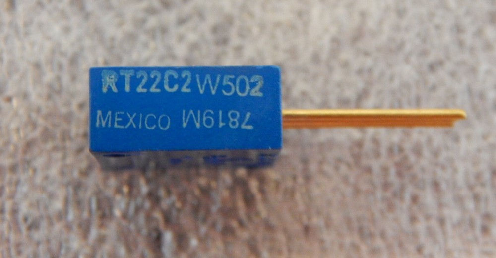 ' 1 PIECE ' - PN# RT22C2W502 - BOURNS TRIMPOT - RESISTOR, VARIABLE