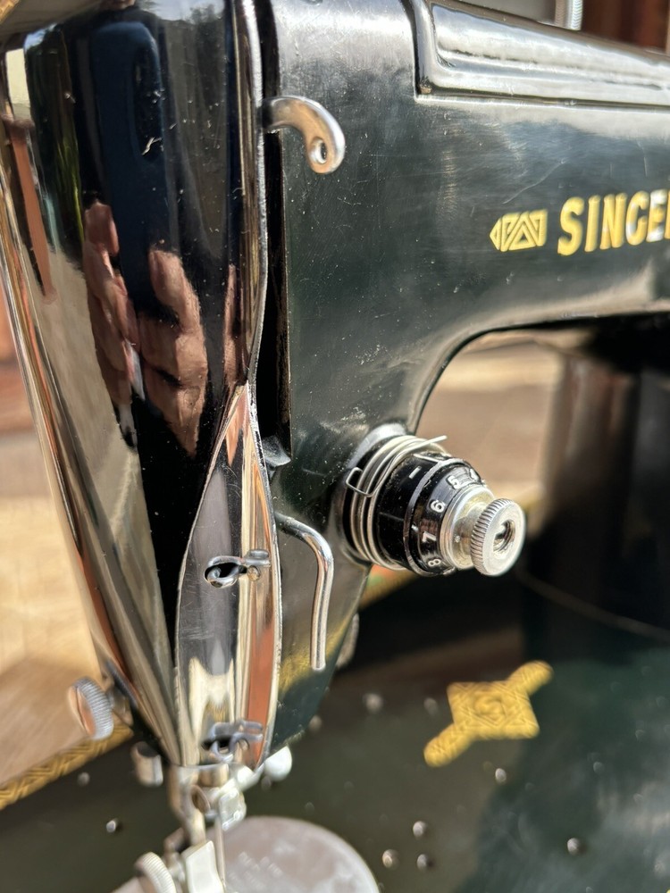 SINGER 306 sewing Machine