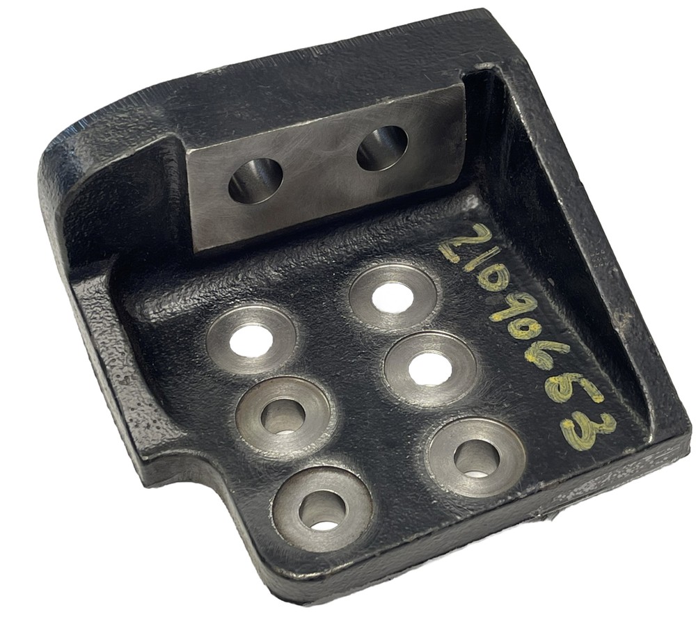 MACK 21090653 - Engine Mount Bracket - Rear