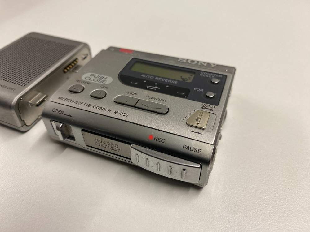 Sony M-950 Micro Cassette Recorder with Detachable Speaker Module