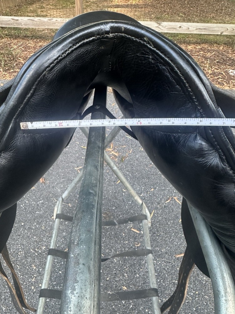 Dressage Saddle Black 17”