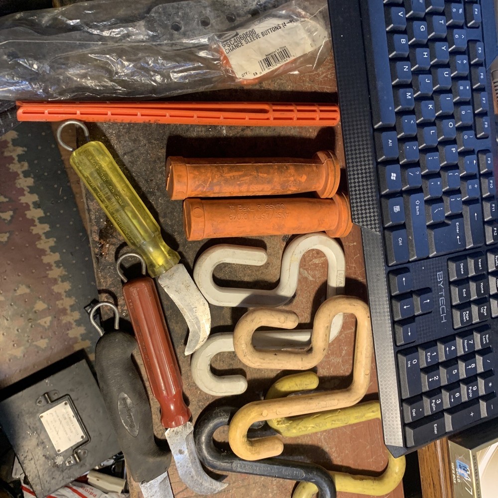 LOT OF LINESMAN TOOLS