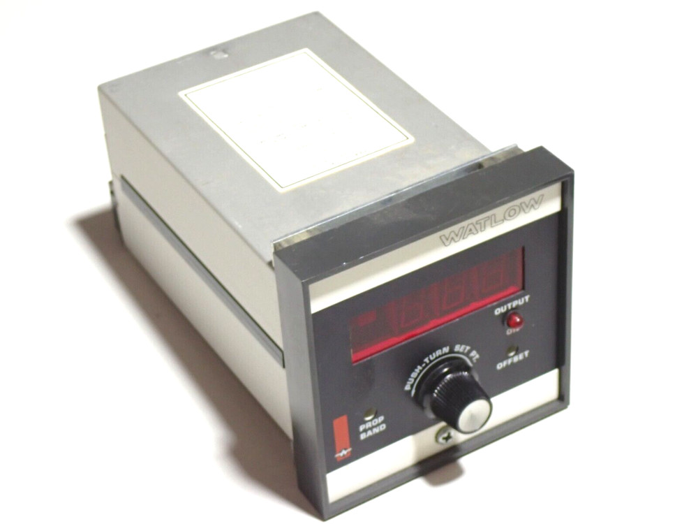 WATLOW 61-06-02 SERIES TEMPERATURE CONTROLLER USED