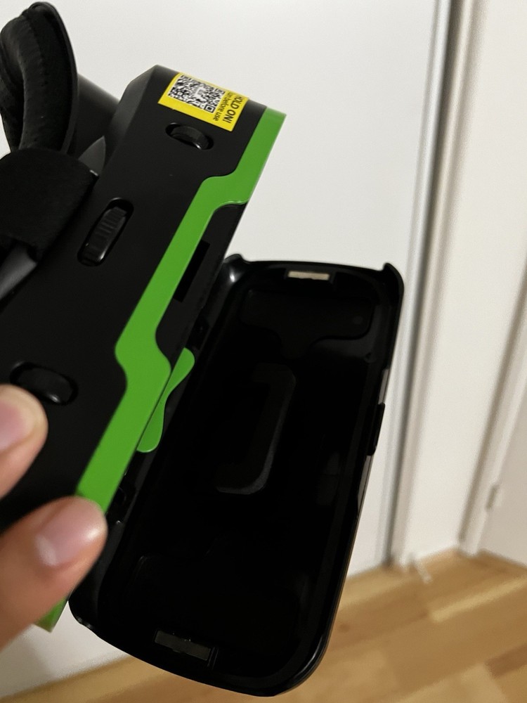 Feebz VR Headset 3D Goggles Virtual Reality Viewer w Bluetooth Remote Control