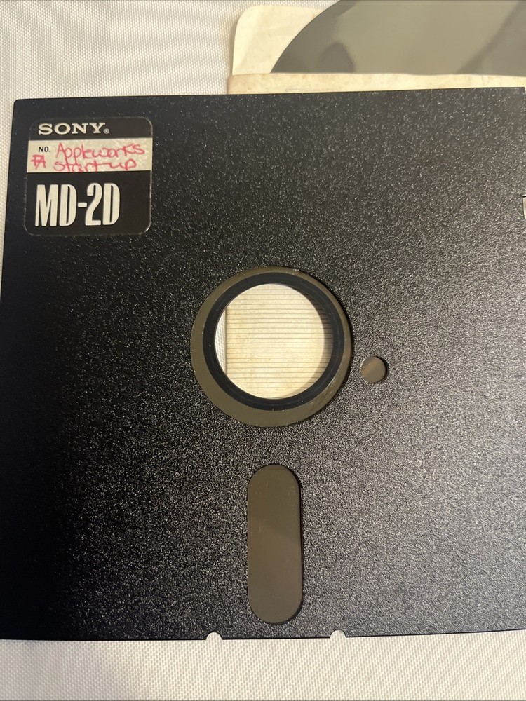 Sony MD-2D Floppy Discs Set Of 2 UNTESTED