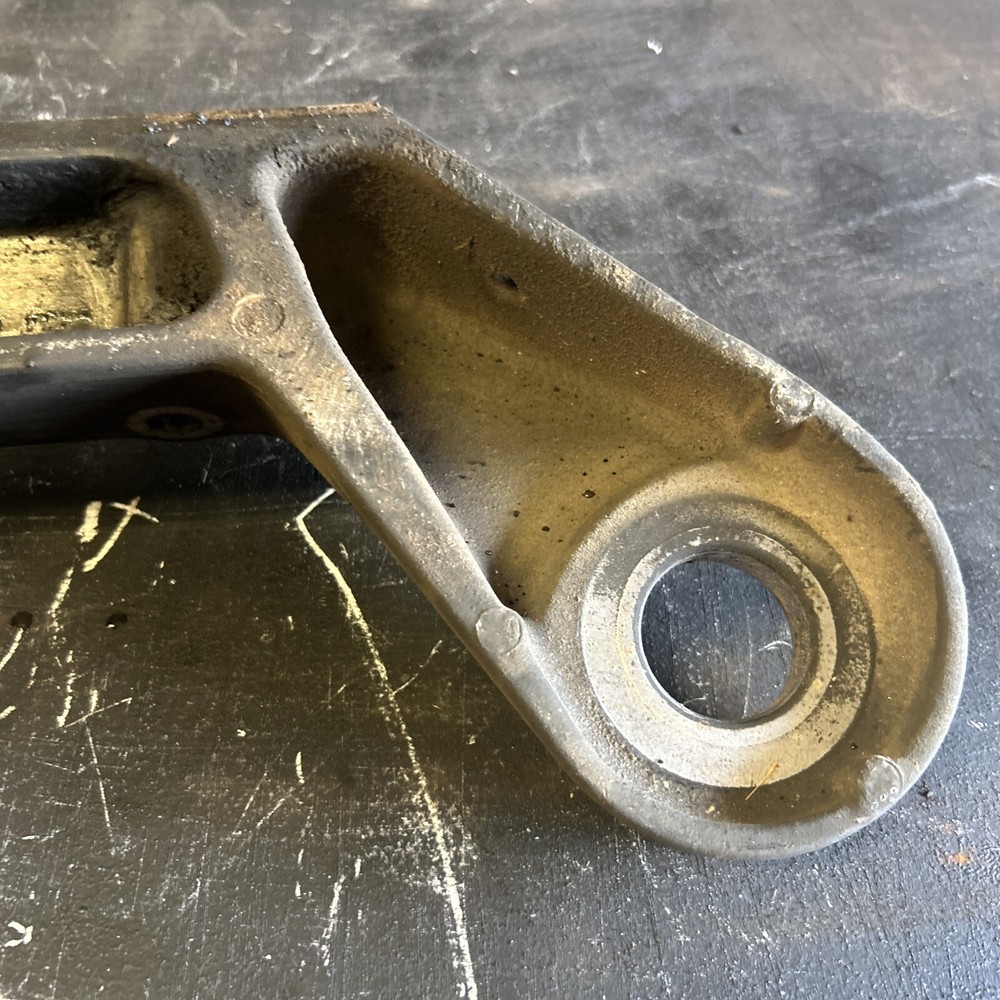 Peterbilt Radiator Support Mount 04088AA