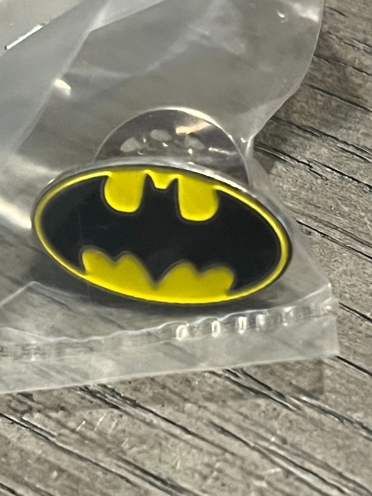 BATMAN Logo Black & Gold Enamel .75'' LAPEL PIN DC COMICS