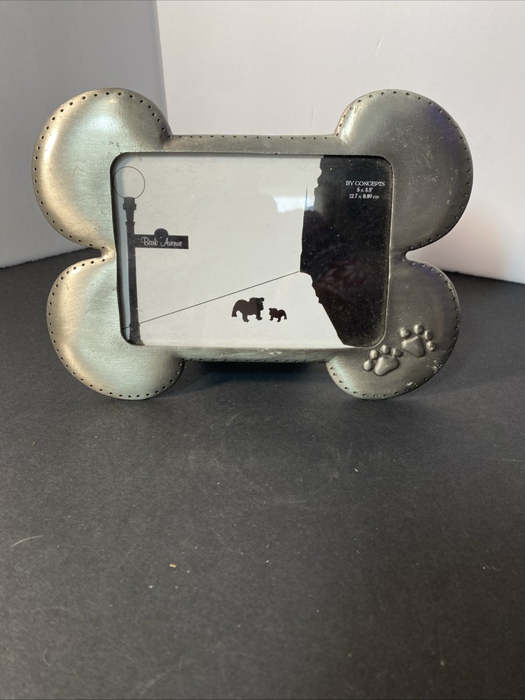 Dog Bone Shaped Frame