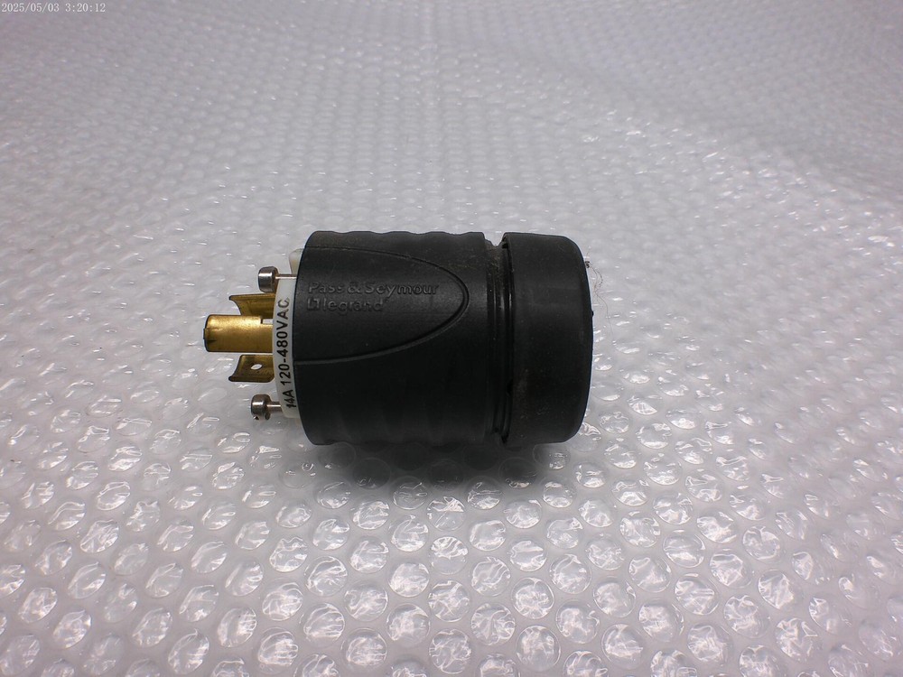 PASS & SEYMOUR S2348DF PLUG NSNP