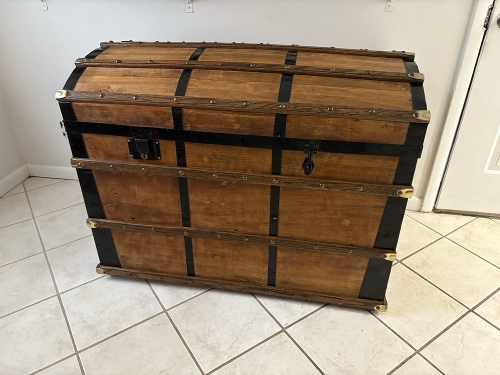 LARGE 1908 Vintage Dome Trunk with Key and Handle