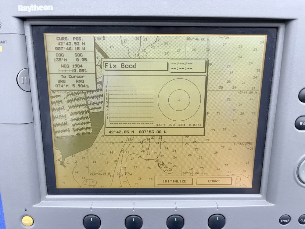 Raymarine Raytheon 620 / RC620 Chartplotter Display - Tested & Working