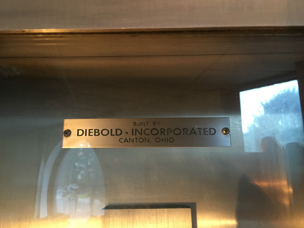 AHERN SAFE BANK VAULT DOOR BUILT BY DIEBOLD~