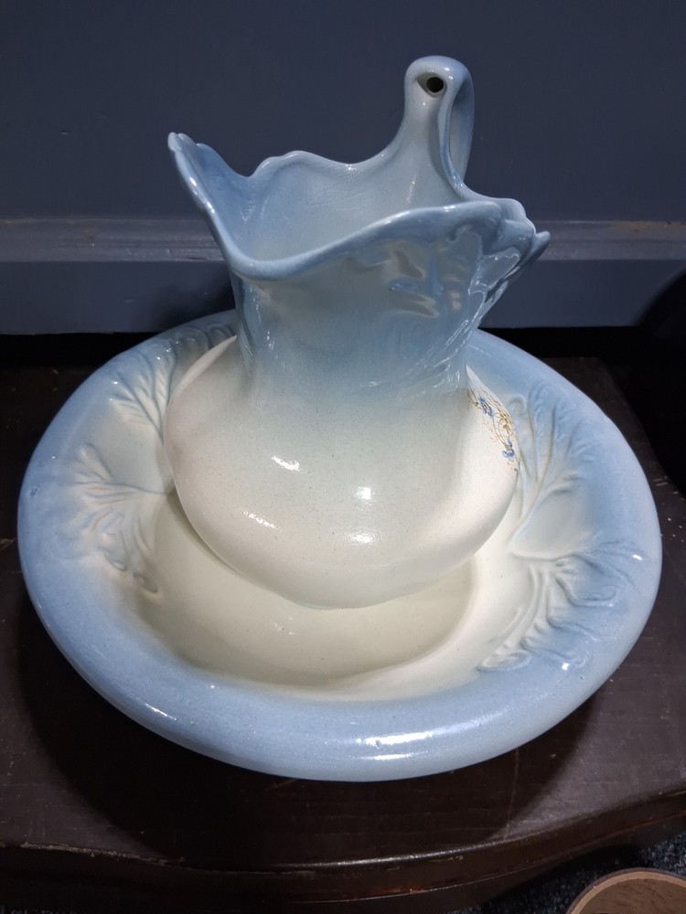 Small Vintage Pitcher & Basin