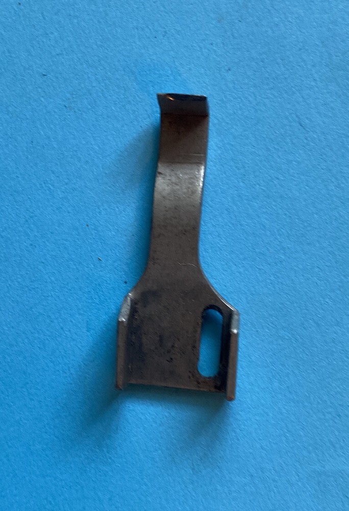 *USED* 160863-SINGER-BRACKET STOP-FOR SEWING MACHINE *FREE SHIPPING*